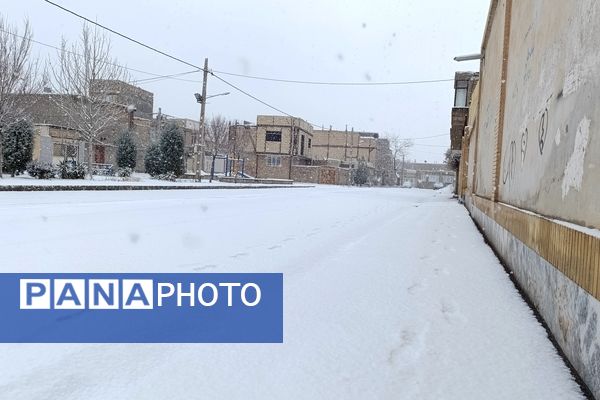 بارش نعمت الهی برف در شهرستان زیبای نیشابور 