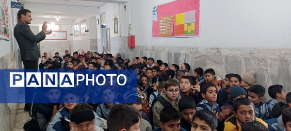 جشن یلدا و شور و نشاط در مدرسه فرهنگ شهیدان تهامی خلیل آباد