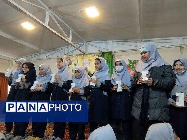 مراسم جشن ولادت حضرت رقیه (س) و تجلیل از دانش‌آموزان برتر آموزشی و پرورشی دبستان شاهد حاج تقی آقا بزرگ مشهد