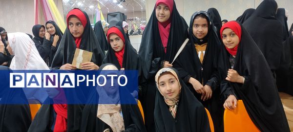 حضور دانش‌آموزان مدرسه خاقانی در جشن دختران آفتاب شیروان