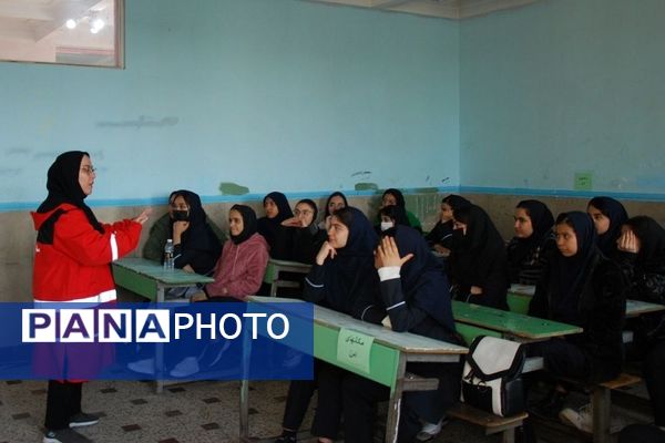 برگزاری کلاس آموزشی «طرح دادرس» در هنرستان کوثر ناحیه یک شهرری