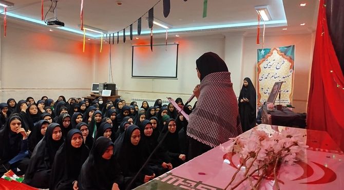 عطر حضور شهید گمنام در دبیرستان قلم چی شهر بن