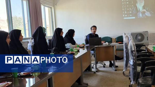 نشست تخصصی سفیران رسانه و خبرنگاران پانا شهرستان فارسان