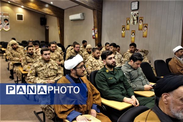 تجلیل از خادمان و فرهنگ‌یاران نماز در قم