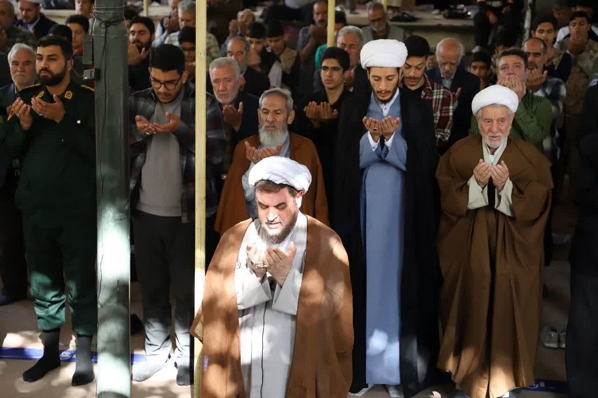 برگزاری نماز سیاسی و اجتماعی جمعه مردم کمالشهر استان البرز 