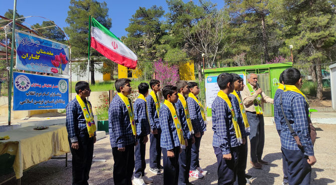پسران پیشتاز ناحیه 4 شیراز در اردوی پایانی پیشتازان