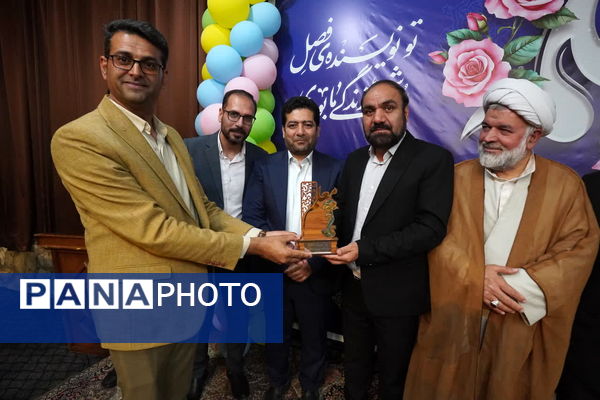 مراسم گرامیداشت روز معلم در شهرستان ورزنه