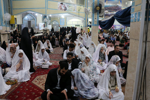 جشن ازدواج مسجدی 132 زوج‌ جوان در قم- 1