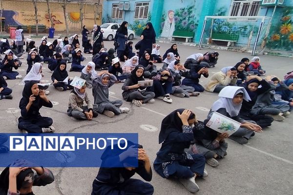 بیست و ششمین مانور زلزله در دبستان شهیدان فاضل الحسینی ۱