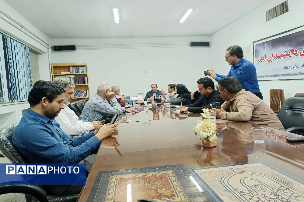 نشست هفتگی خبرنگاران گناباد با محوریت بحران کمآبی