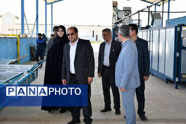 بازدید فرماندار و مدیر آموزش و پرورش مه ولات از مجموعه هنرستان کشاورزی امام خمینی (ره)