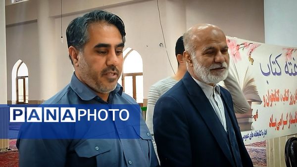 برگزاری نماز جمعه وحدت‌آفرین نظرآباد با رونمایی کتاب قرآنی و ارائه خدمات فرهنگی و معیشتی در مصلی نظرآباد