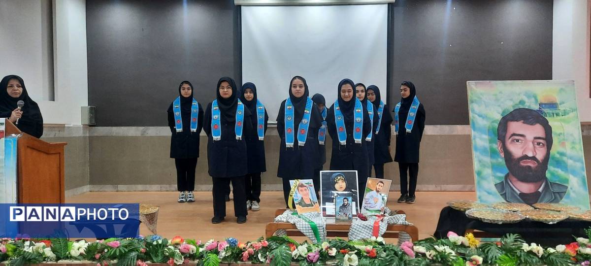 جشن روز دانش آموز در دبیرستان مهشید مصلی نژاد 