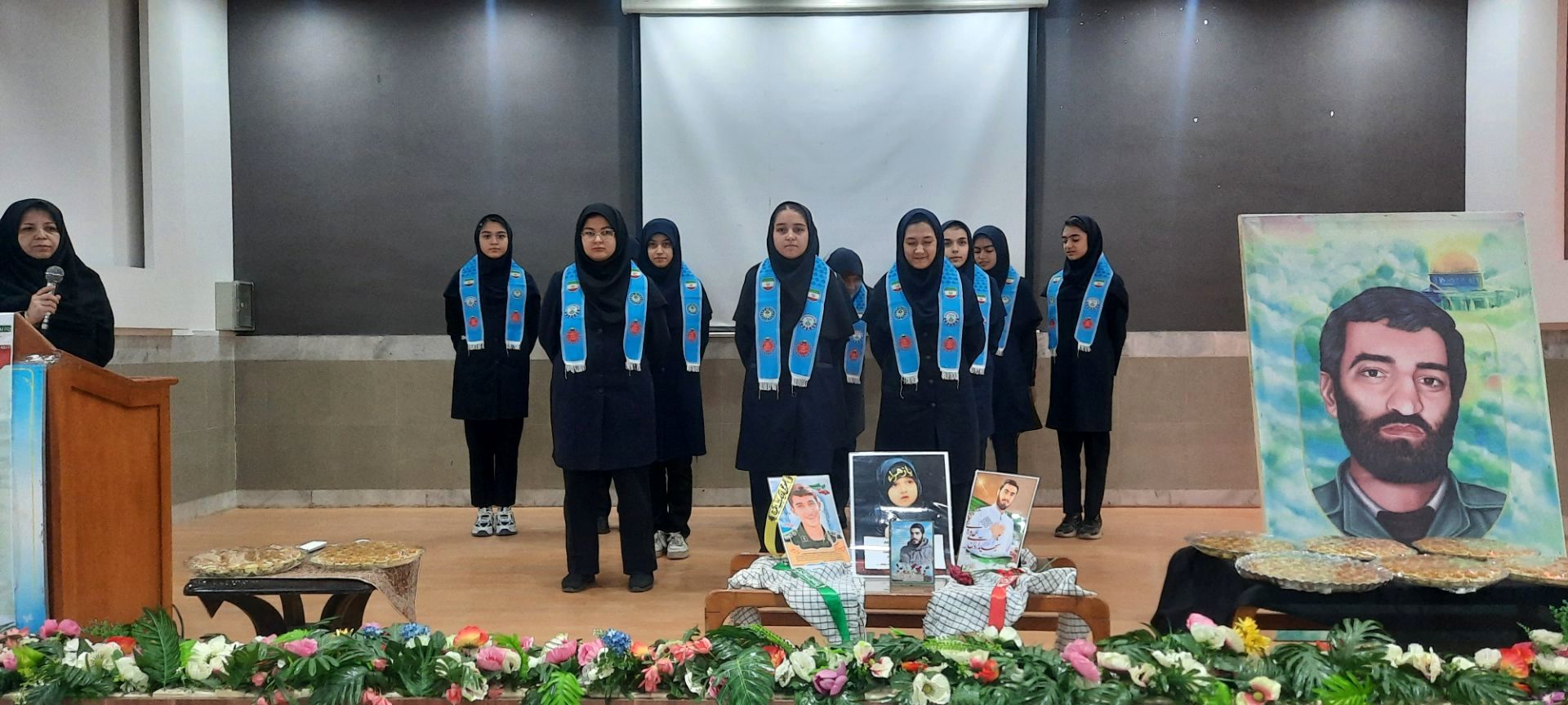 جشن روز دانش آموز در دبیرستان مهشید مصلی نژاد 