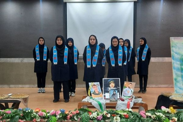 جشن روز دانش آموز در دبیرستان مهشید مصلی نژاد 