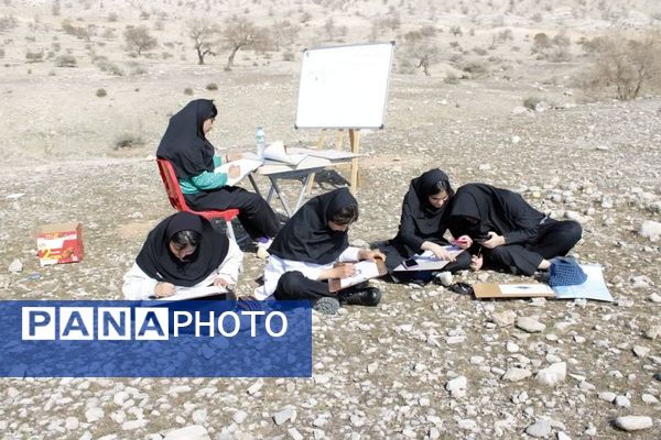 کارگاه آموزشی طراحی و نقاشی هنرستان فاطمه زهرا (س) در شهرستان گچساران