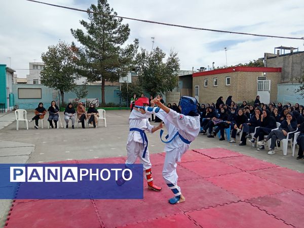 المپیاد‌ ورزشی درون مدرسه ای در دبیرستان فاطمیه