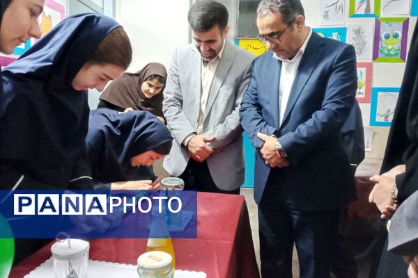  مراسم نواخته شدن زنگ پژوهش در فرزانگان قدس