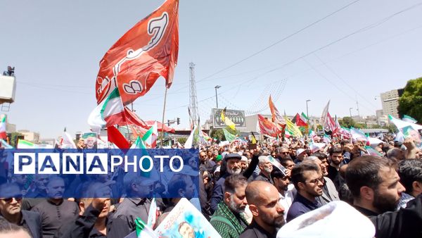 تشییع پیکر مطهر شهید سردار محمد کاظمی و تعدادی از شهدای جنگ تحمیلی در مشهد