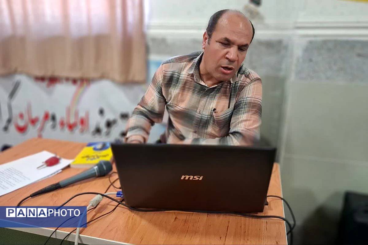 کارگاه آموزشی «طرح تحول در فرآیند آموزش و یادگیری» در باشت 