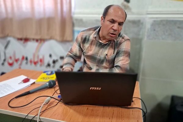 کارگاه آموزشی «طرح تحول در فرآیند آموزش و یادگیری» در باشت 