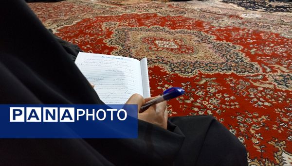 هیات دانش‌آموزی انصارالمهدی در روز تکریم همسران و مادران شهدا