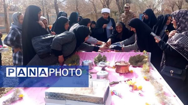 جشنی شاد و رنگین برای بانوان هنرمند شازند