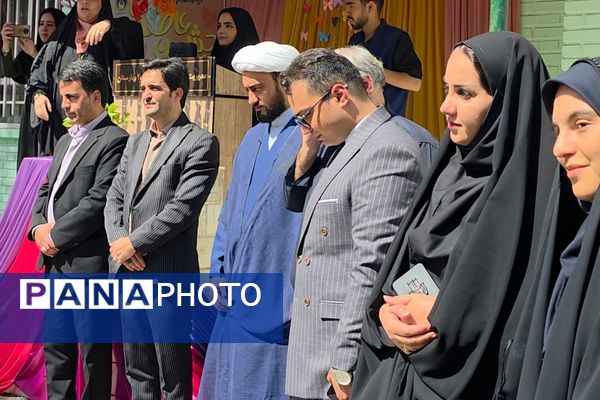 جشن عاطفه‌ها؛ لبریز از مهربانی در دبستان دخترانه قدر بهارستان ۲