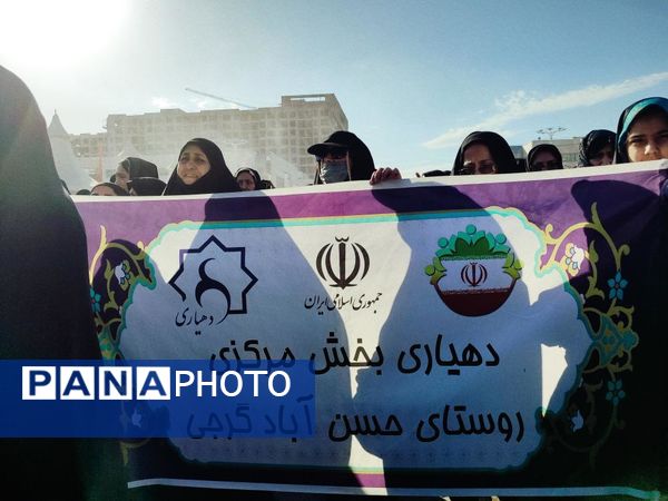 راهپیمایی خانوادگی گرامیداشت روز عفاف و حجاب در میدان شهدا مشهد 