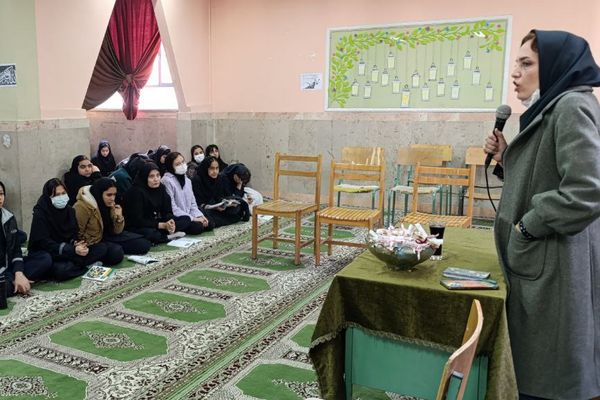 محاکمه سقراط در دبیرستان حضرت رقیه(س) ورامین