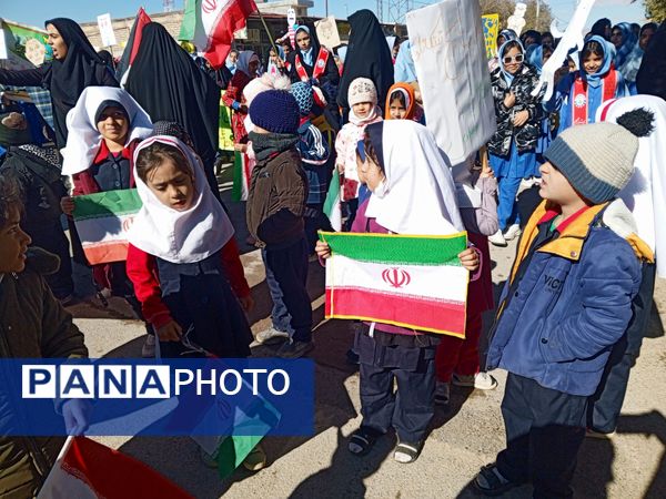 13 آبان غرور دانش‌آموزان ایرانی