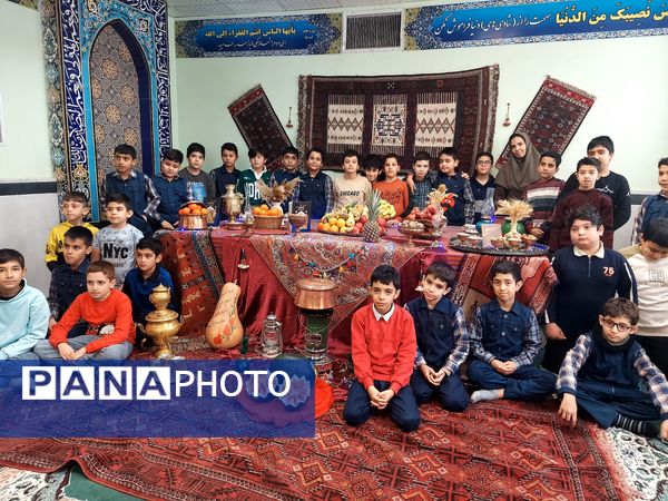 جشن یلدایی در مدرسه شهدای فرهنگی شهرستان شیروان
