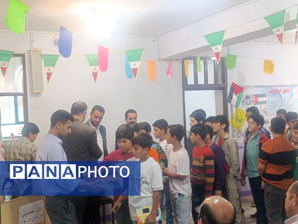 جشن جوانه‌های دبیرستان دوره اول نمونه دولتی پژوهش آشخانه