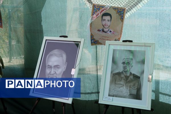 برپایی نمایشگاه مقاومت به مناسبت هفته دفاع مقدس در اداره‌کل آموزش‌وپرورش استان البرز