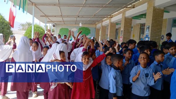 بزرگداشت روز دانش‌آموز در مدرسه شهید مطهری مارم