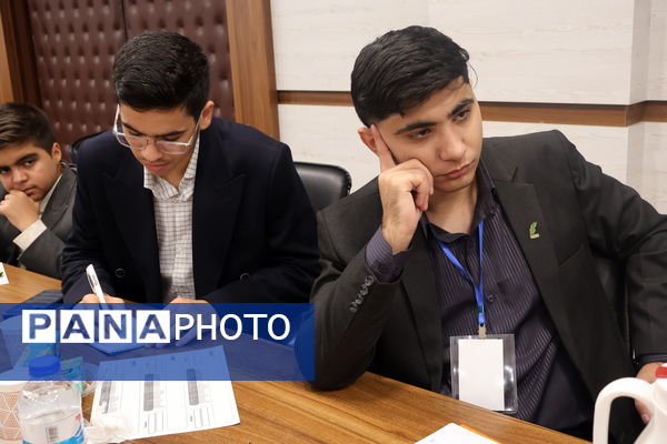 برگزاری روز اول نشست تدوین سند دوازدهمین دوره مجلس دانش‌آموزی 