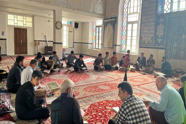 اعتکاف ؛معنویت ، اتحاد و استقامت