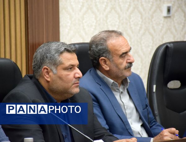 نشست هم‌اندیشی معاون استاندار با موسسان و مدیران مدارس غیردولتی تربت حیدریه 