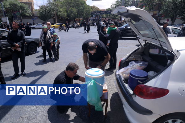 ظهر عاشورایی شهر اولین‌ها