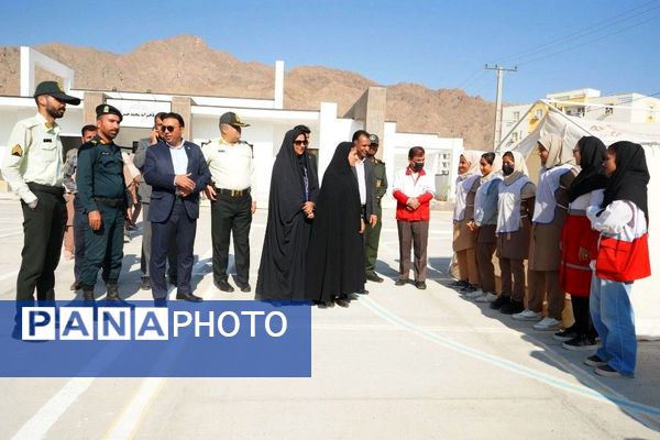 مانور زلزله و ایمنی در شهرستان حاجی‌آباد 