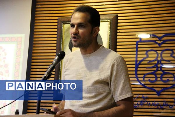 نشست ادبی «عصر دلنشین» در کرمانشاه