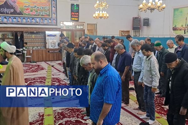 ضیافت افطاری و قرائت جزء هفتم قرآن کریم در مسجدالرضای نیشابور 