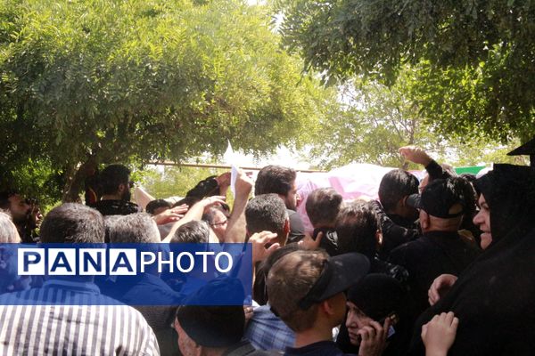 خاکسپاری پیکر پاک  سردار سرافراز اسلام شهید محمد کاظمی و شهدای جنگ تحمیلی در مشهد