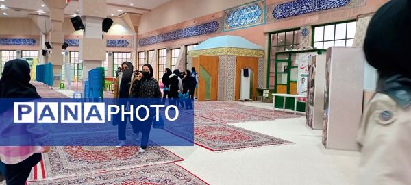 پیش اجرای گروه ۱۰۰۰ نفره پیشتازان قبل از اجلاسیه سراسری نماز