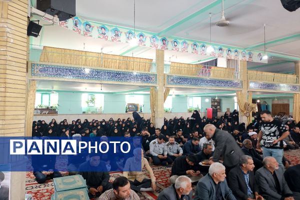 مراسم ترحیم و قرآن‌خوانی برای شهید جمهور و همراهان در مصلی چناران