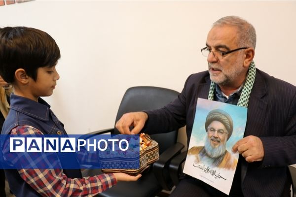 پویش پشتیبانی از جبهه مقاومت لبنان و فلسطین در اداره‌کل آموزش‌ و پرورش استان خراسان رضوی