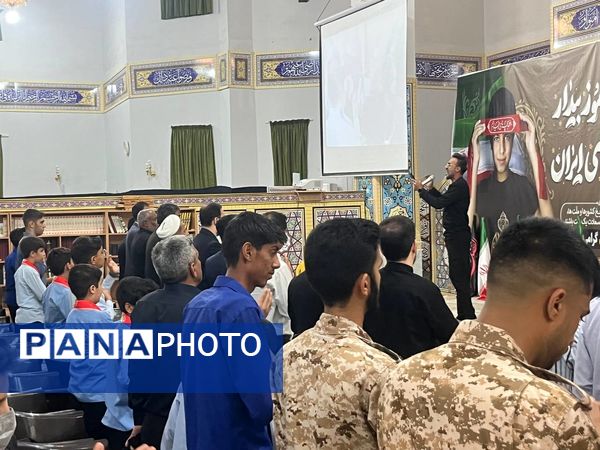 حضور قائم‌مقام معاون وزیر در سازمان دانش‌آموزی در  راهپیمایی ۱۳ آبان شهرک مروارید بندرعباس