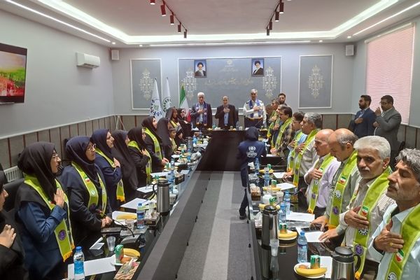 نشست هم‌اندیشی پیشکسوتان سازمان دانش‌آموزی استان کرمانشاه