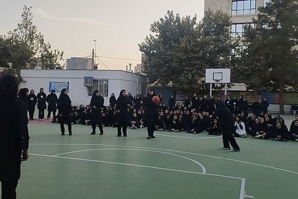 افتتاحیه المپیاد ورزشی در دبیرستان مستوفق