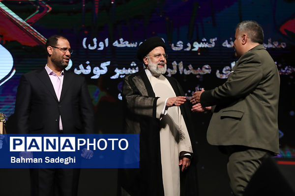تجلیل از معلمان نمونه کشوری با حضور رئیس جمهوری
